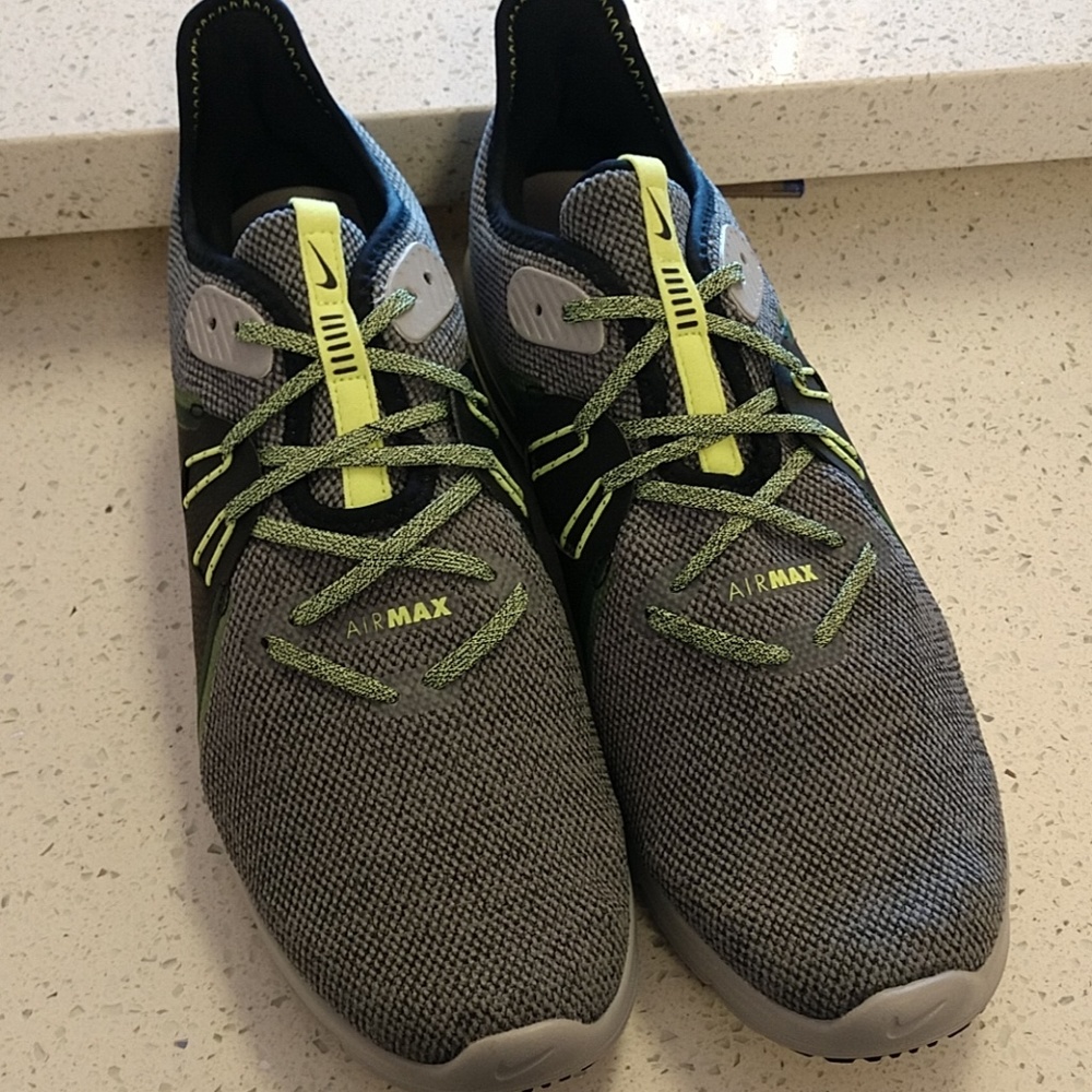 Nike Air Max Sequent 3 Running  sz 12